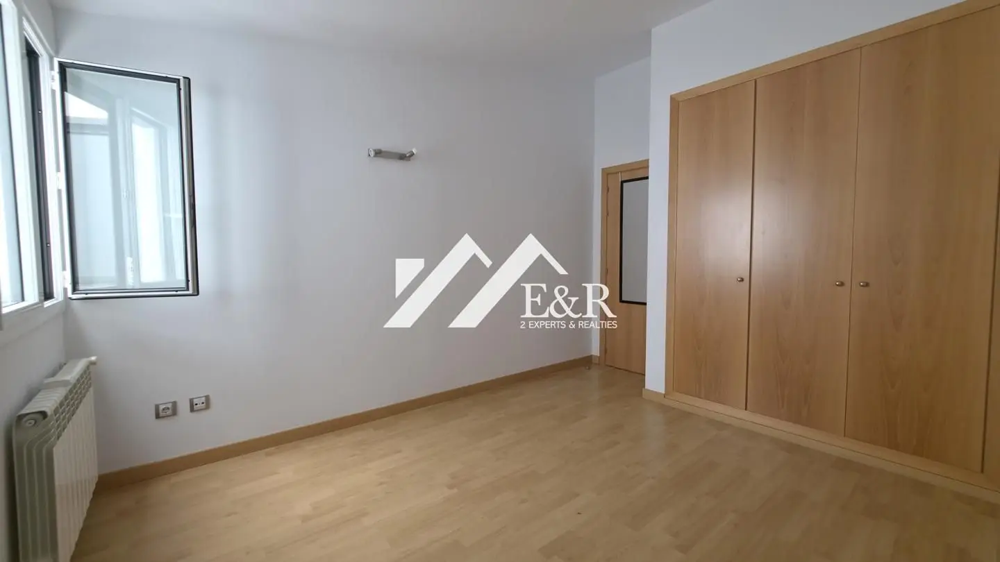 Apartamento de 2 habitaciones en Andorra la Vella, foto 14 de 24