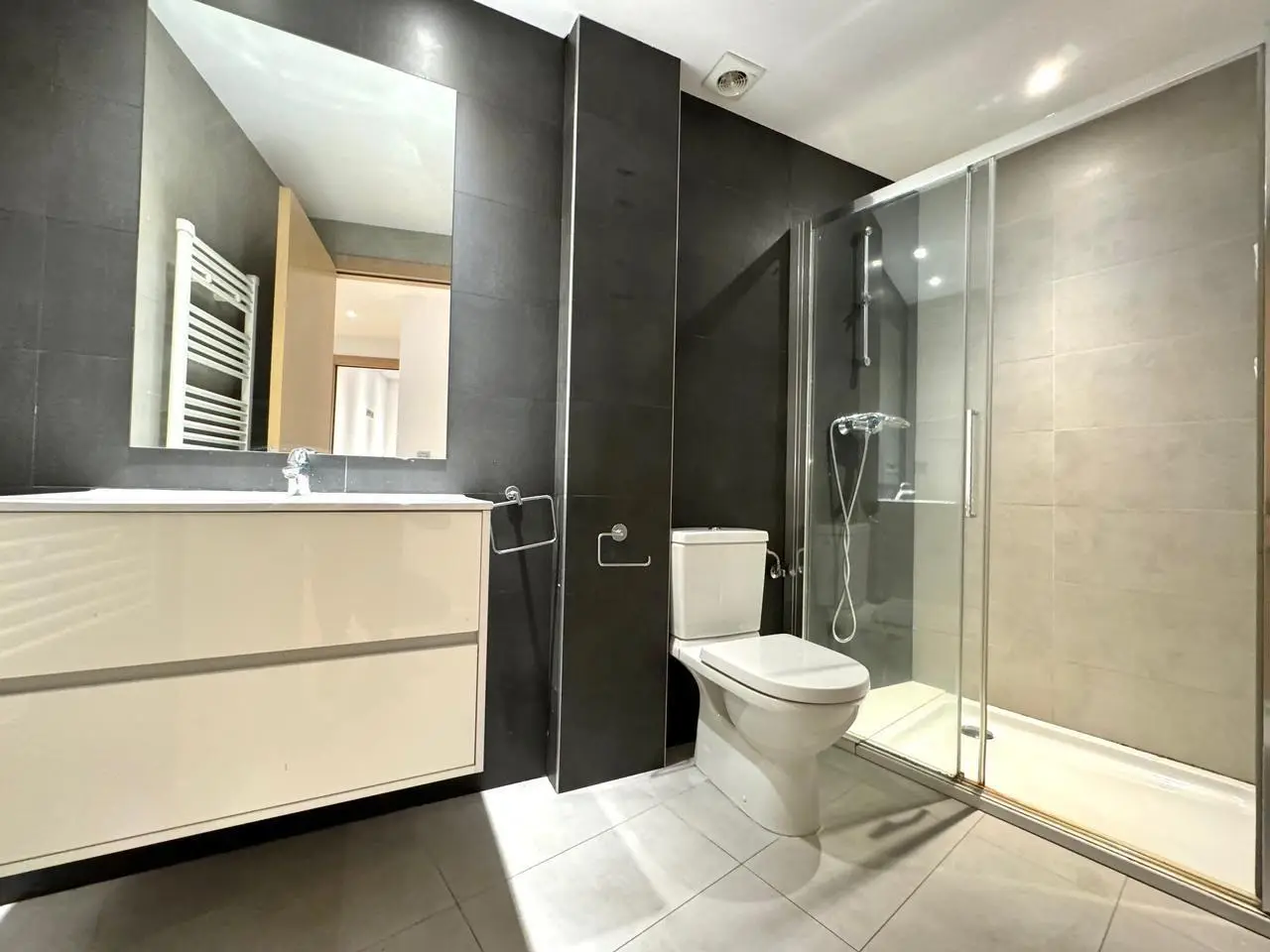 Apartamento de 2 habitaciones en Escaldes-Engordany, foto 13 de 13