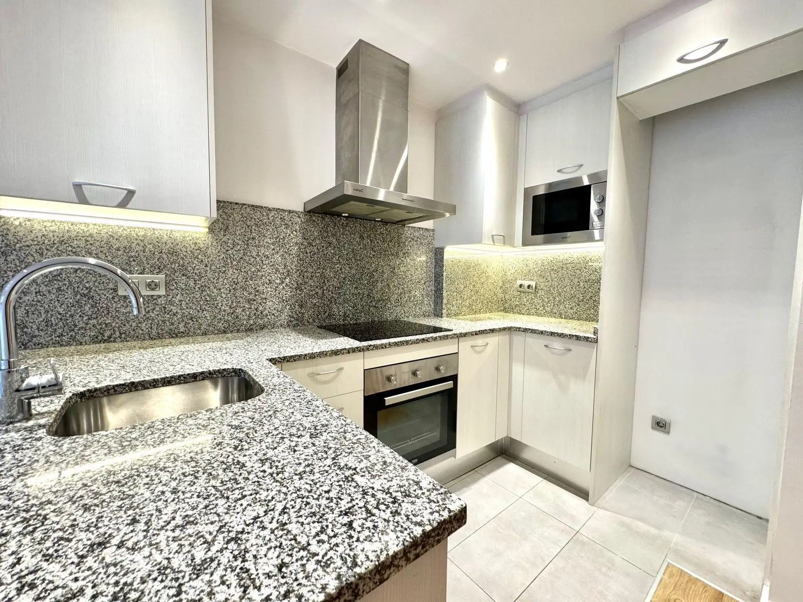 Apartamento de 2 habitaciones en Escaldes-Engordany, foto 6 de 13
