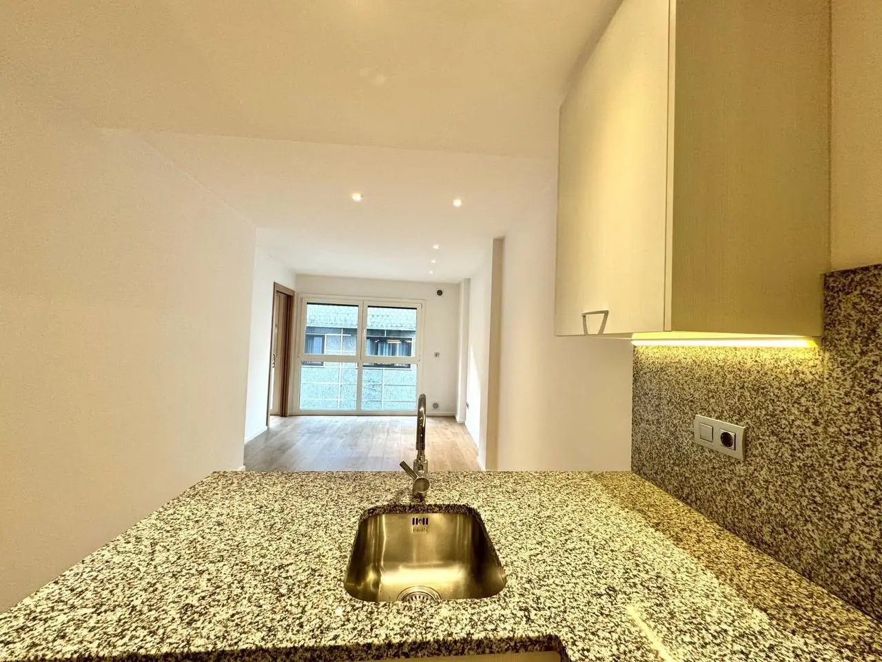 Apartamento de 2 habitaciones en Escaldes-Engordany, foto 9 de 13