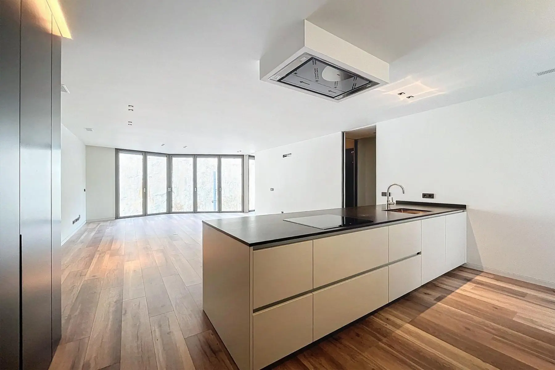 Piso de 2 habitaciones en Andorra la Vella, foto 1 de 25