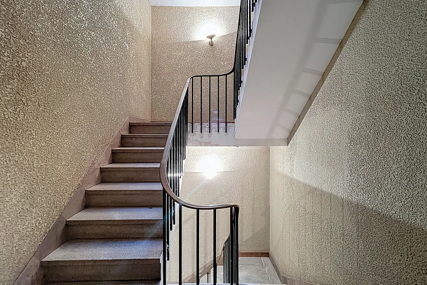Building with 5 bedrooms in Sant Julià de Lòria, photo 7 of 38