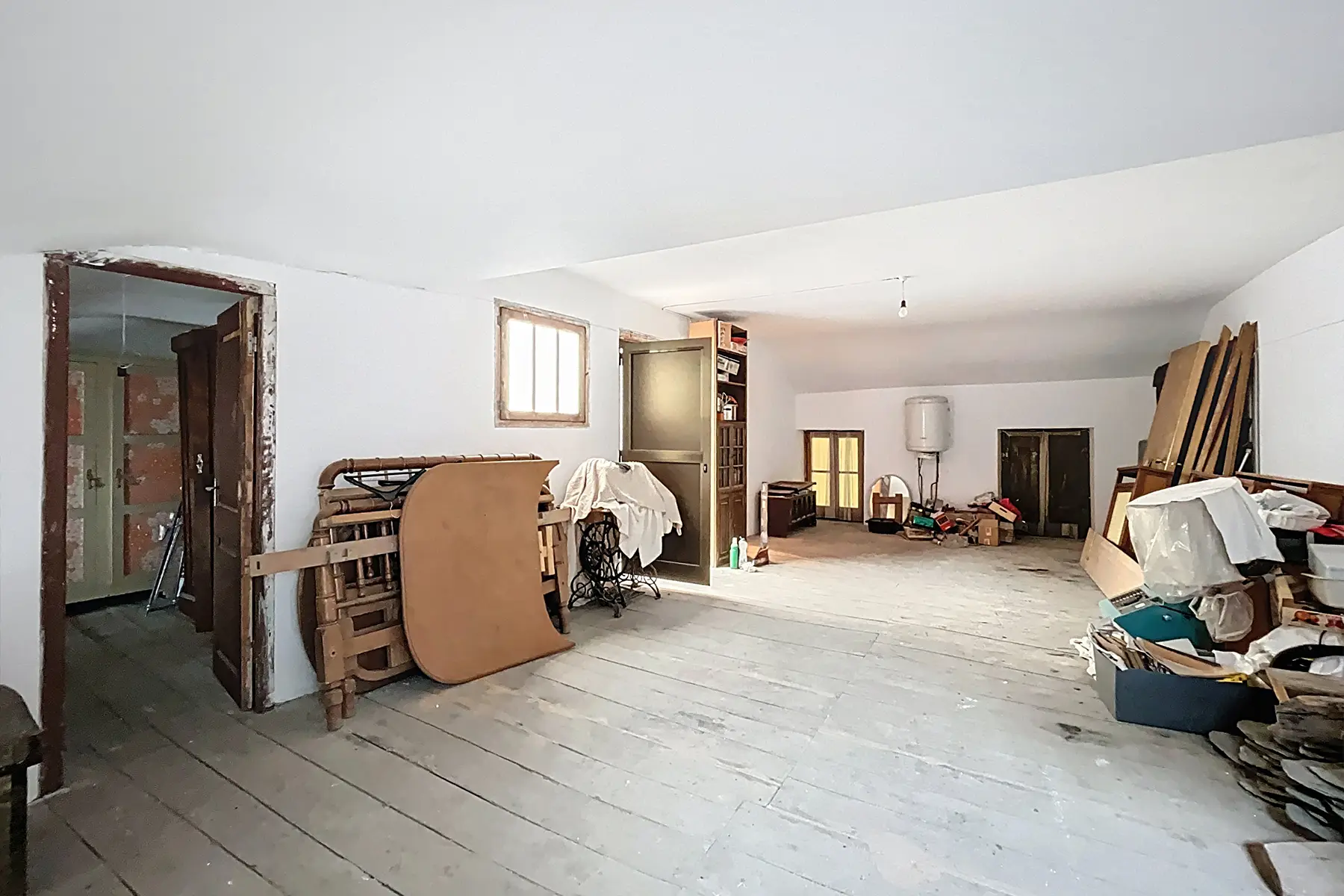 Building with 5 bedrooms in Sant Julià de Lòria, photo 36 of 38