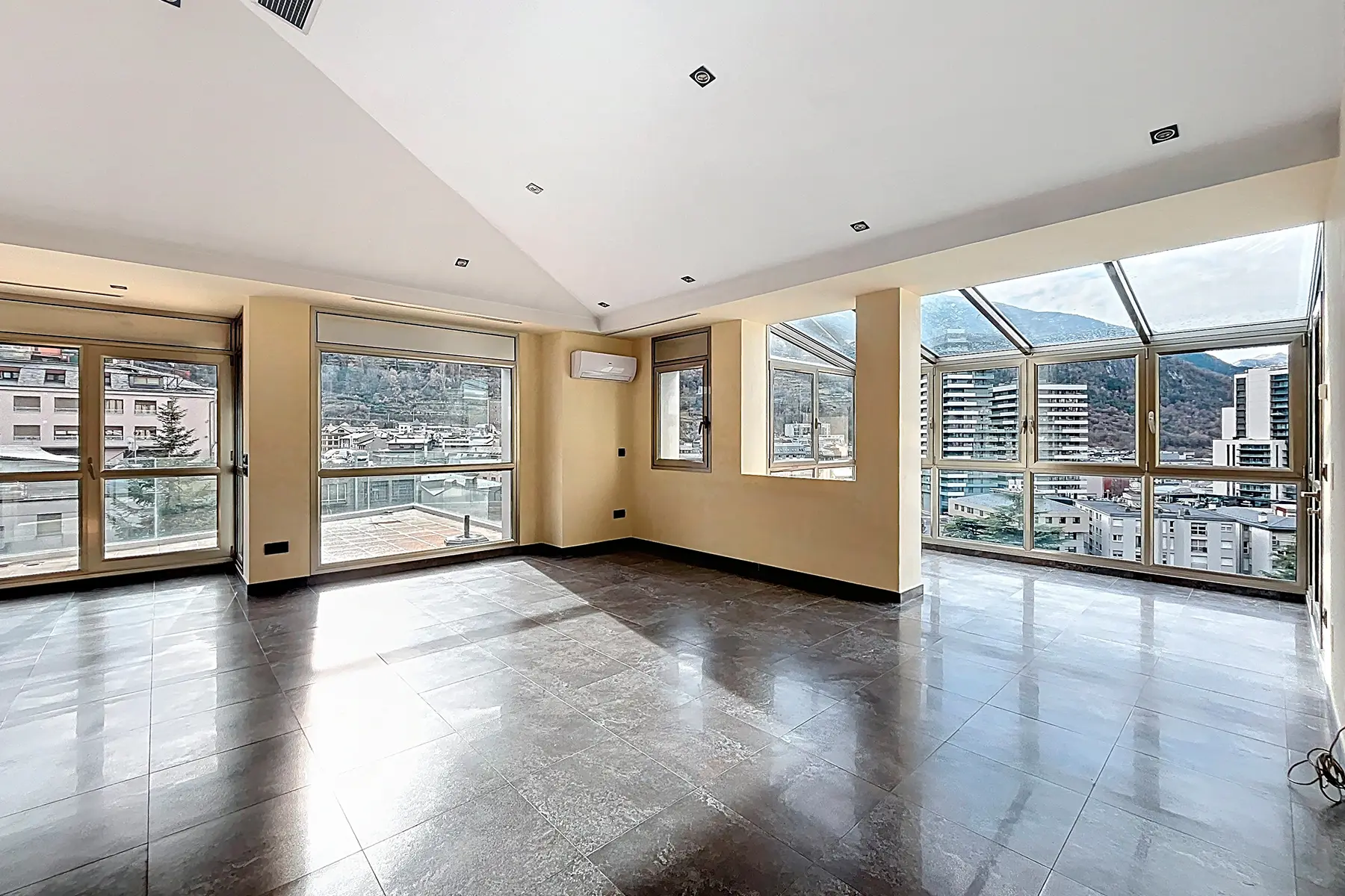 Apartament de 4 habitacions a Escaldes-Engordany, foto 10 de 49