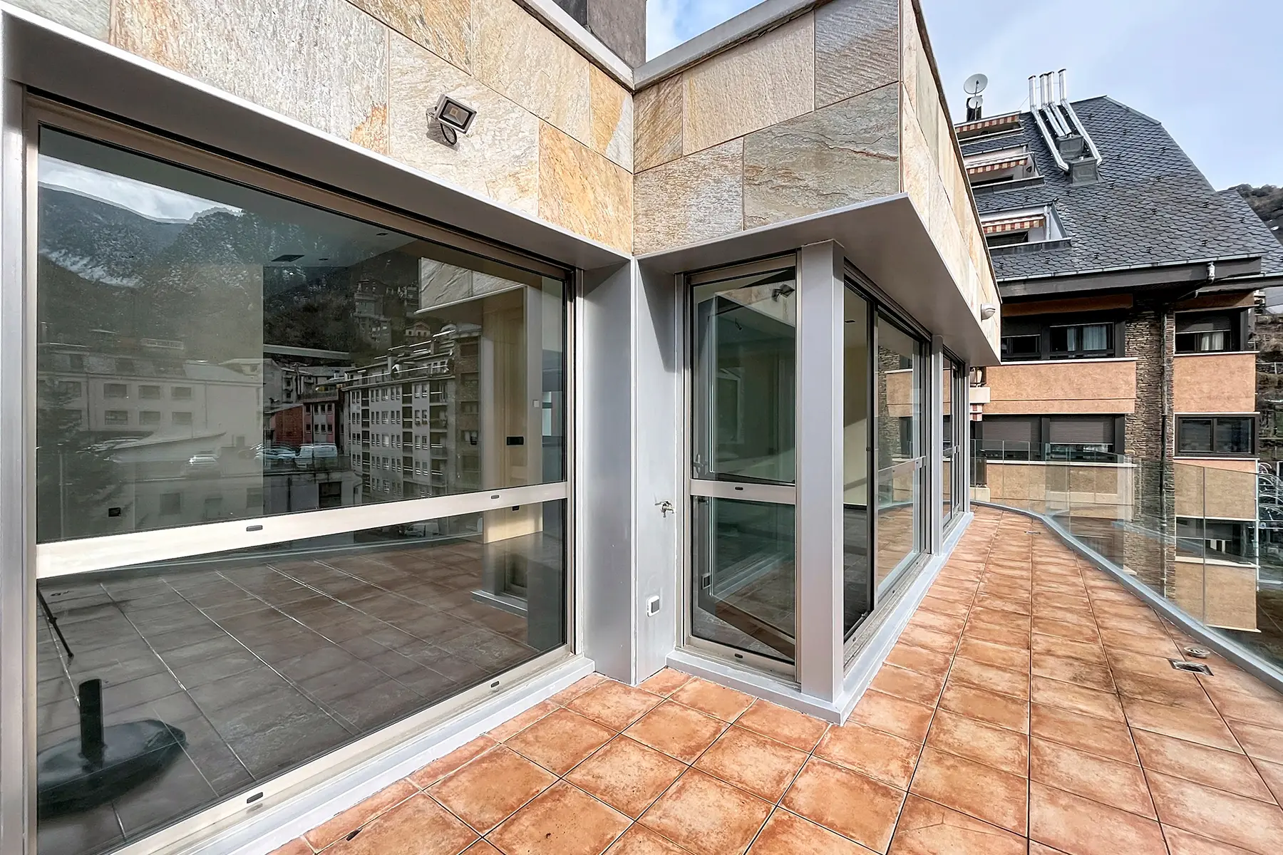 Apartament de 4 habitacions a Escaldes-Engordany, foto 19 de 49