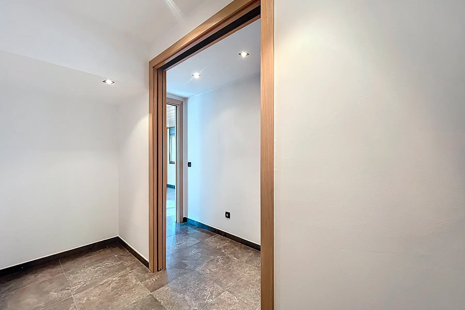 Apartament de 4 habitacions a Escaldes-Engordany, foto 35 de 49