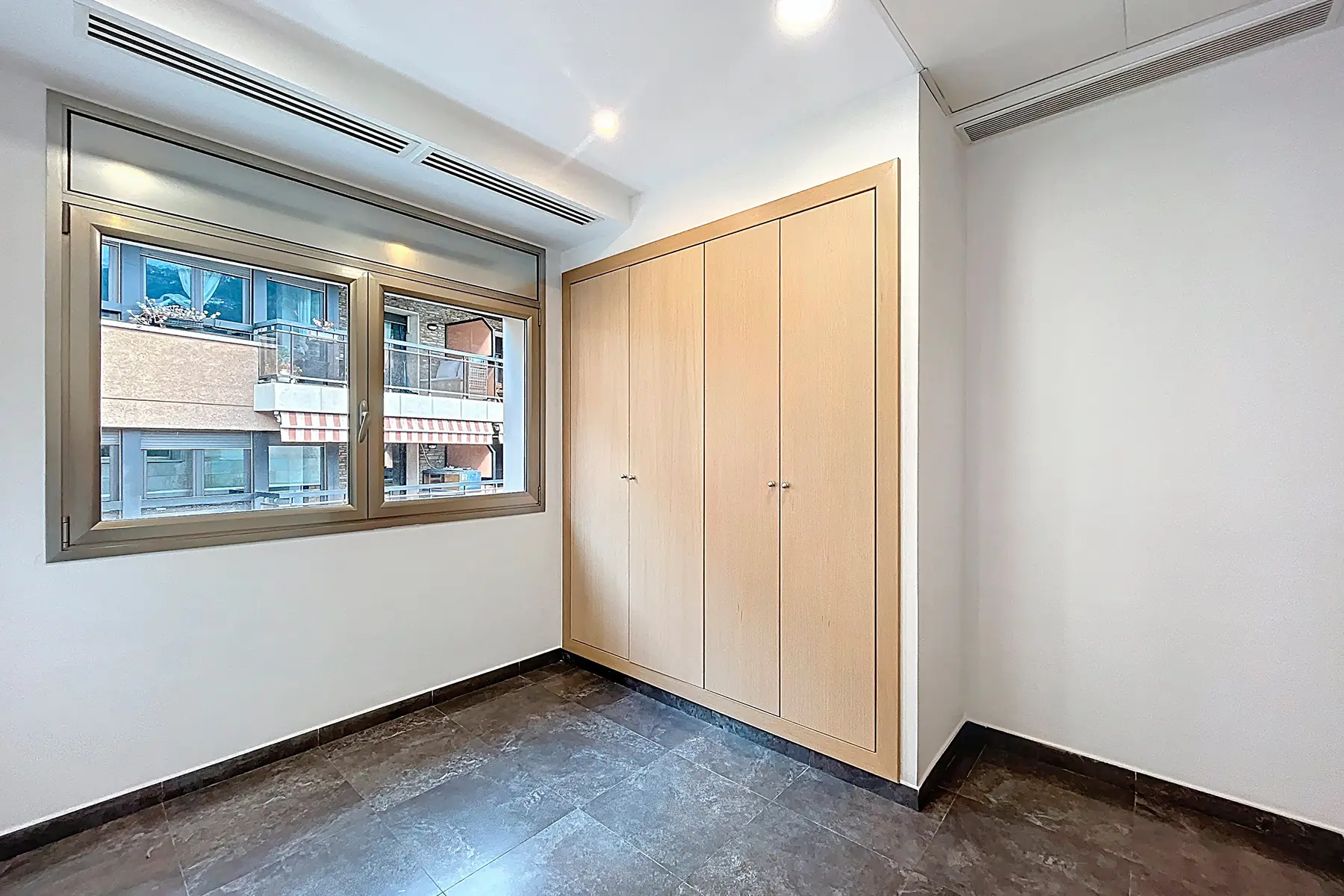 Apartament de 4 habitacions a Escaldes-Engordany, foto 37 de 49
