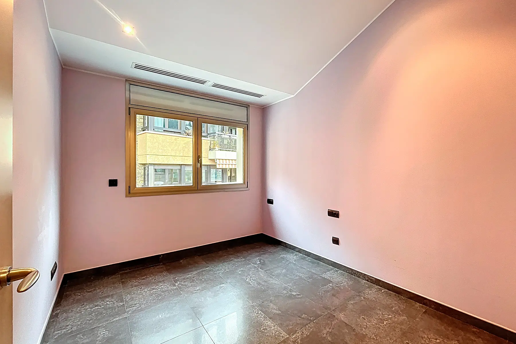 Apartament de 4 habitacions a Escaldes-Engordany, foto 38 de 49