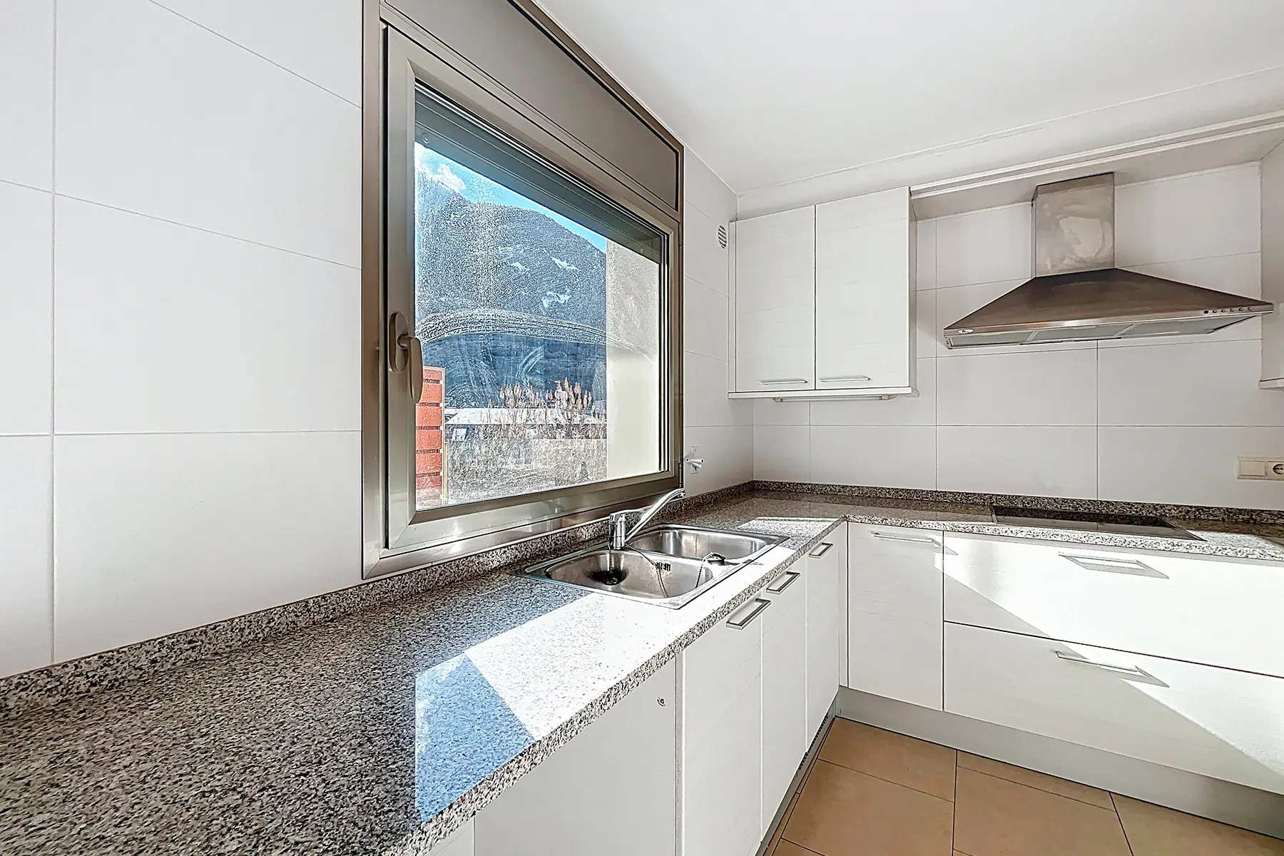 Piso de 4 habitaciones en Escaldes-Engordany, foto 9 de 28