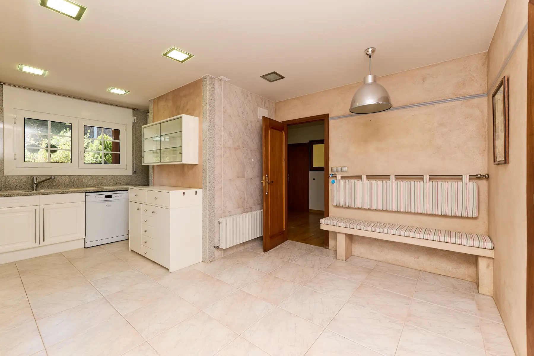 Xalet de 6 habitacions a Encamp, foto 25 de 35