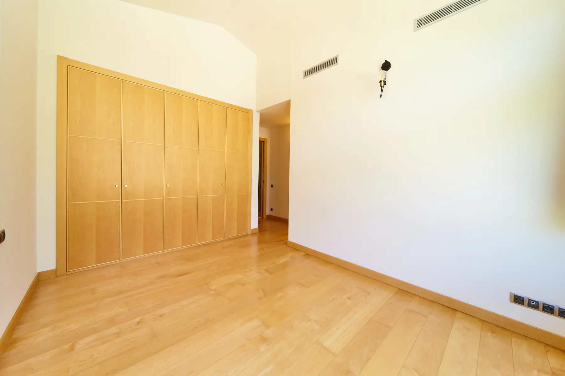 Apartamento de 3 habitaciones en Escaldes-Engordany, foto 8 de 23