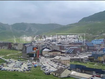 Commercial unit · 380 m², Encamp