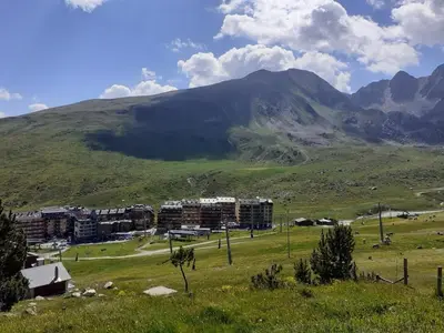 Terrain · 5 500 m², Encamp