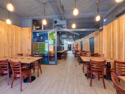 Local · 126 m², La Massana
