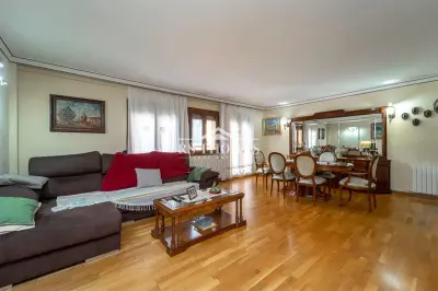 Apartamento · 4 hab · 196 m², Encamp