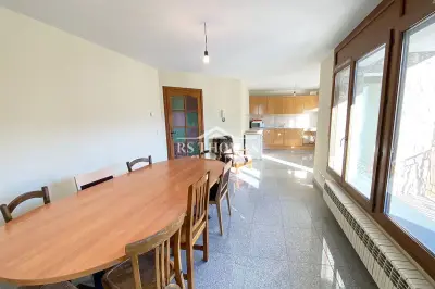 House · 5 bed · 360 m², Canillo