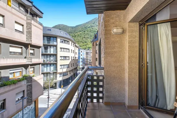 Pis · 3 hab. · 100 m² en Andorra la Vella, anunciado por Immobiliaria Immodern a 850.000 €