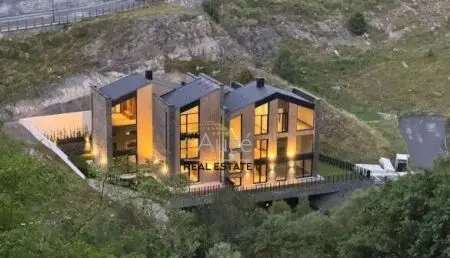 Xalet de 4 habitacions a La Massana, foto 2 de 55