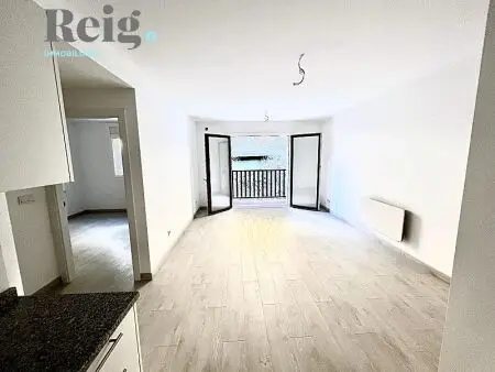 Flat with 2 bedrooms in Sant Julià de Lòria, photo 3 of 10