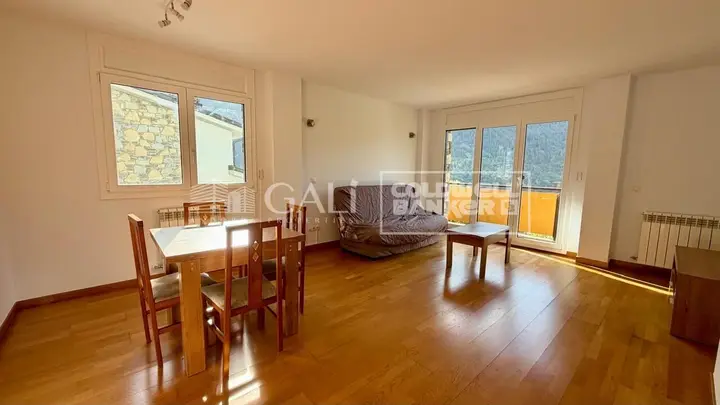 Flat with 3 bedrooms in Encamp, photo 2 of 14