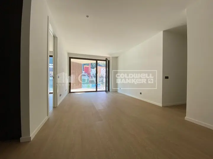 Piso de 2 habitaciones en Andorra la Vella, foto 2 de 14