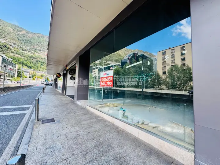 Local en Escaldes-Engordany, foto 2 de 9