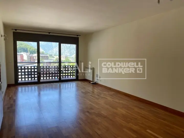 Piso de 3 habitaciones en Andorra la Vella, foto 2 de 14
