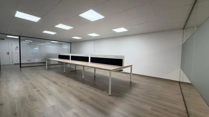 Commercial unit in Andorra la Vella, photo 2 of 14