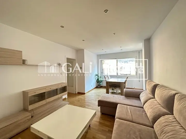 Appartement de 2 chambres à Andorra la Vella, photo 2 sur 14