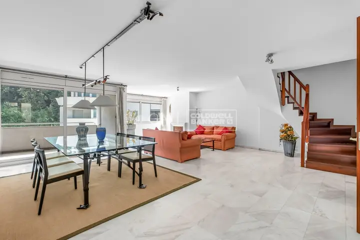 Apartamento de 4 habitaciones en Escaldes-Engordany, foto 2 de 42