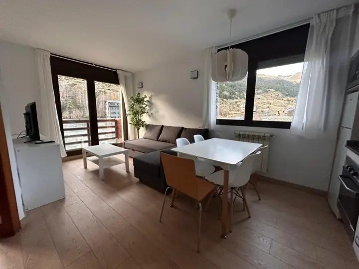 Piso de 2 habitaciones en Canillo, foto 5 de 9