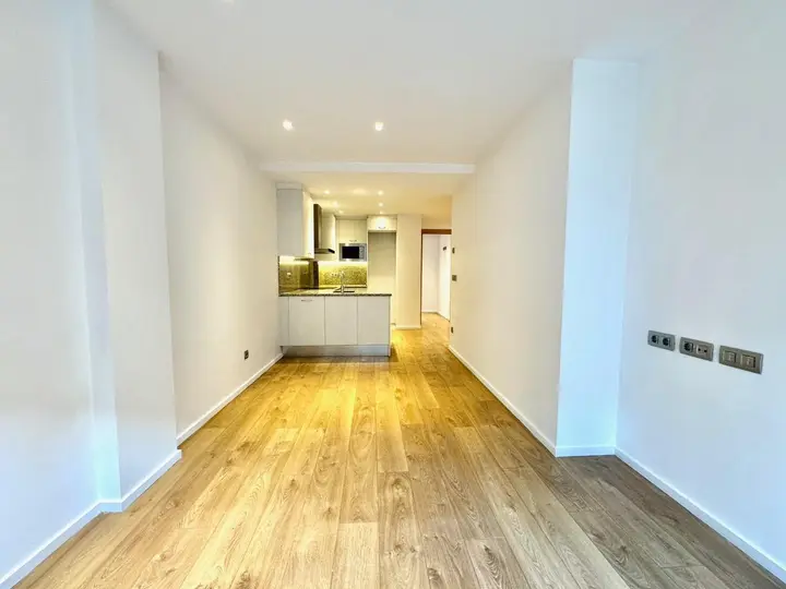 Appartement de 2 chambres à Escaldes-Engordany, photo 2 sur 13