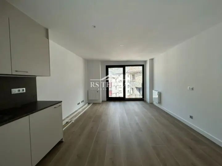 Piso de 2 habitaciones en Escaldes-Engordany, foto 2 de 30