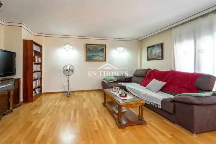 Apartamento de 4 habitaciones en Encamp, foto 2 de 18