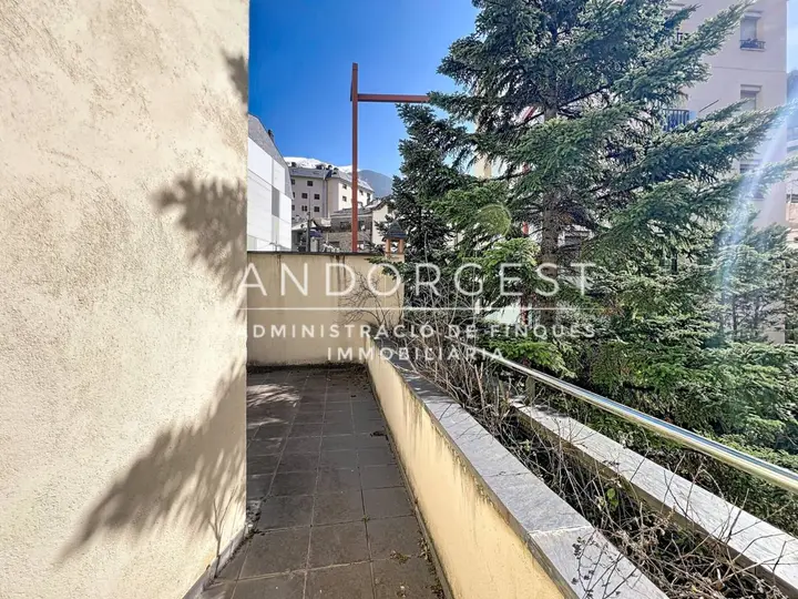 Edificio de 5 habitaciones en Sant Julià de Lòria, foto 4 de 10