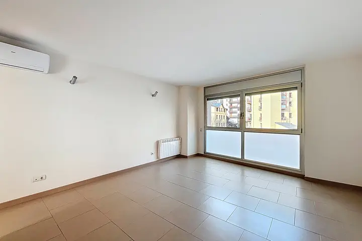 Piso de 4 habitaciones en Escaldes-Engordany, foto 2 de 28