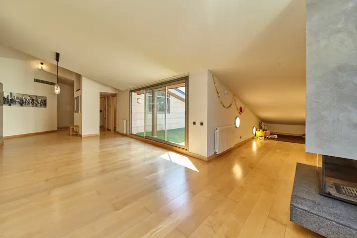 Apartamento de 3 habitaciones en Escaldes-Engordany, foto 2 de 23
